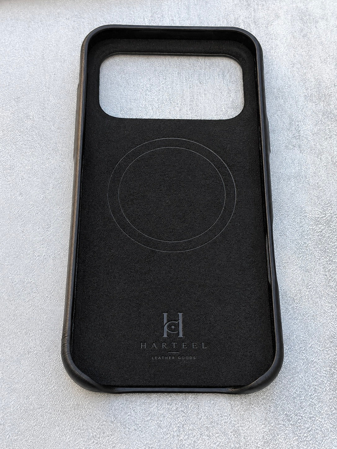Onyx Black Leather Case for iPhone 17 Pro Max