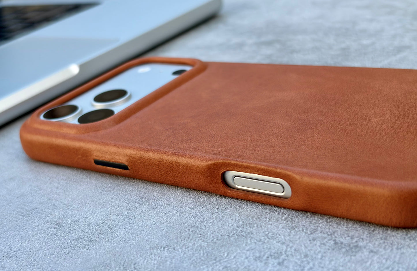 Cognac Leather Case for iPhone 17 Pro Max