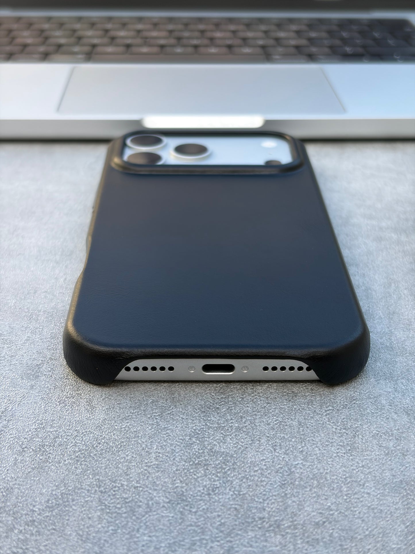 Onyx Black Leather Case for iPhone 17 Pro Max