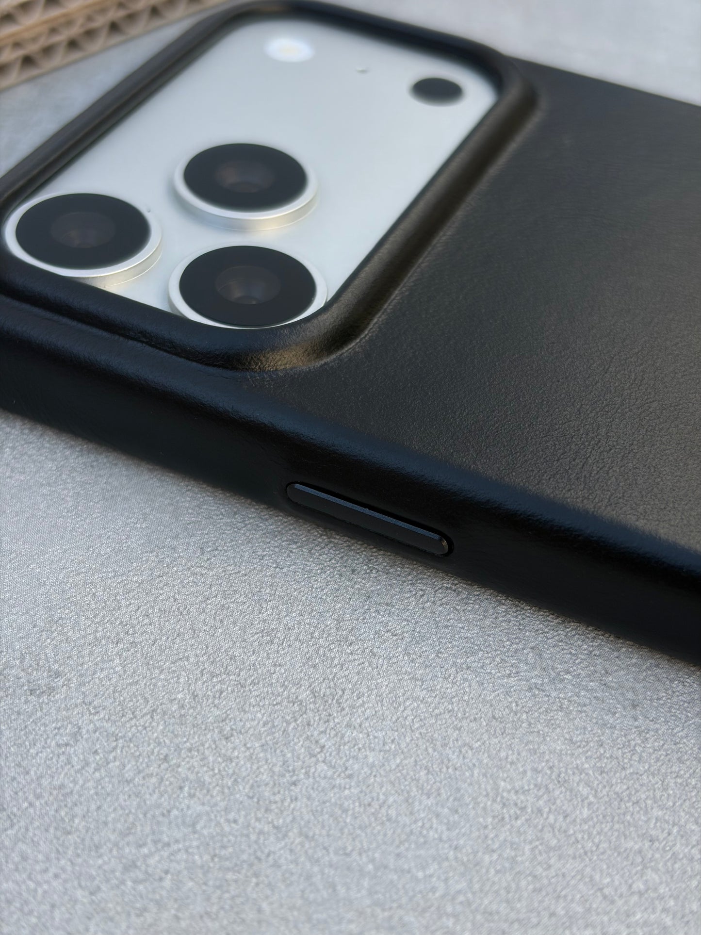Onyx Black Leather Case for iPhone 17 Pro Max